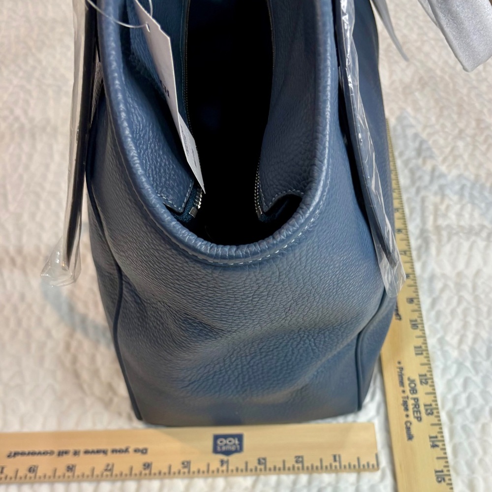 Sold🌸 Coach Meadow New with Tags Denim Pebbled Leather Shoulder Bag - Picture 5 of 16